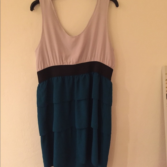 Mossimo one piece dress, like new condition 👗 - Picture 5 of 7